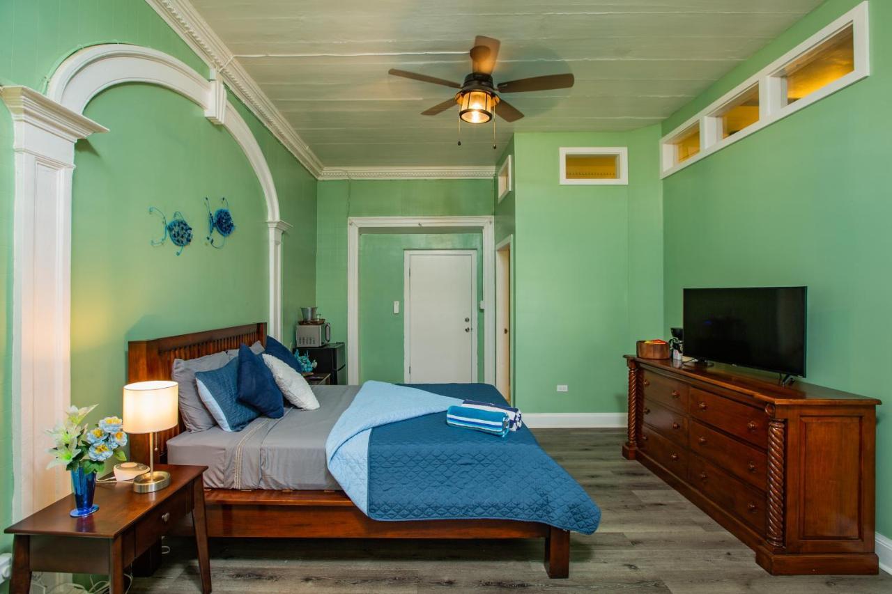 Hotel Victoria House Frederiksted Exterior foto