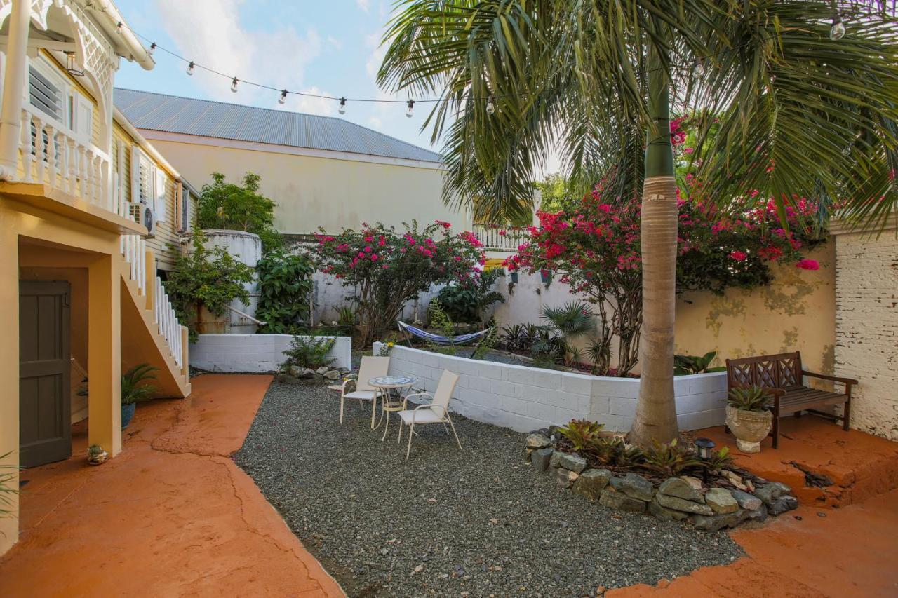 Hotel Victoria House Frederiksted Exterior foto