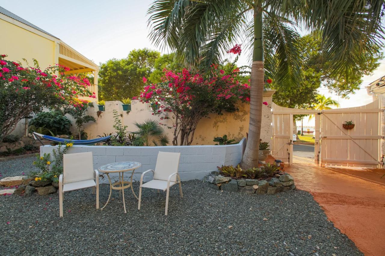 Hotel Victoria House Frederiksted Exterior foto