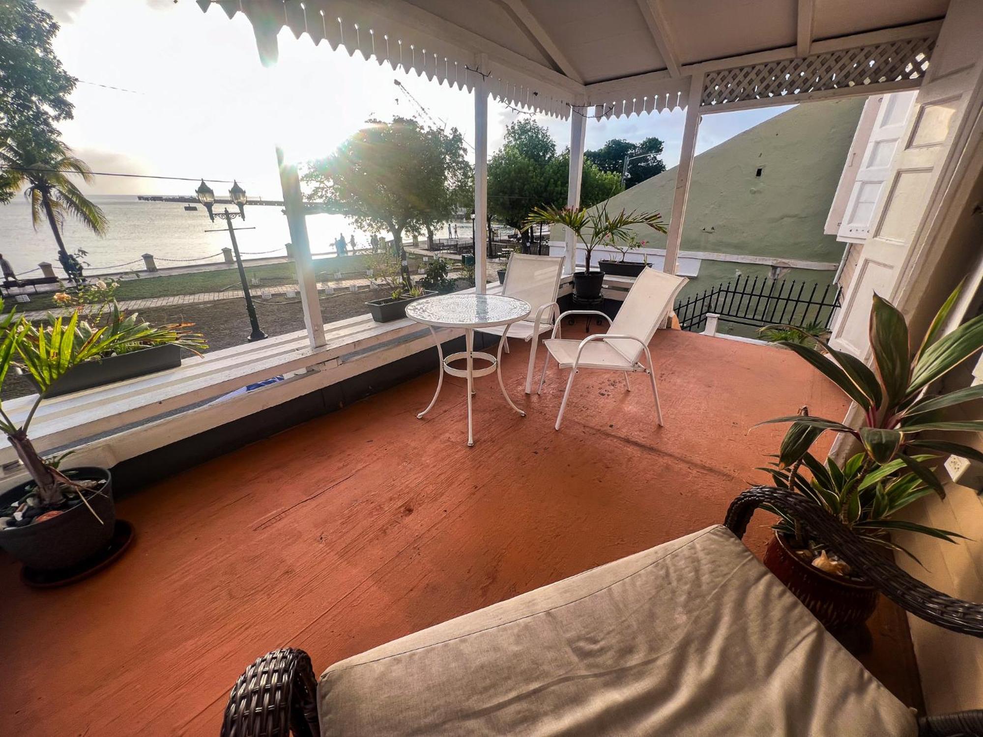 Hotel Victoria House Frederiksted Exterior foto