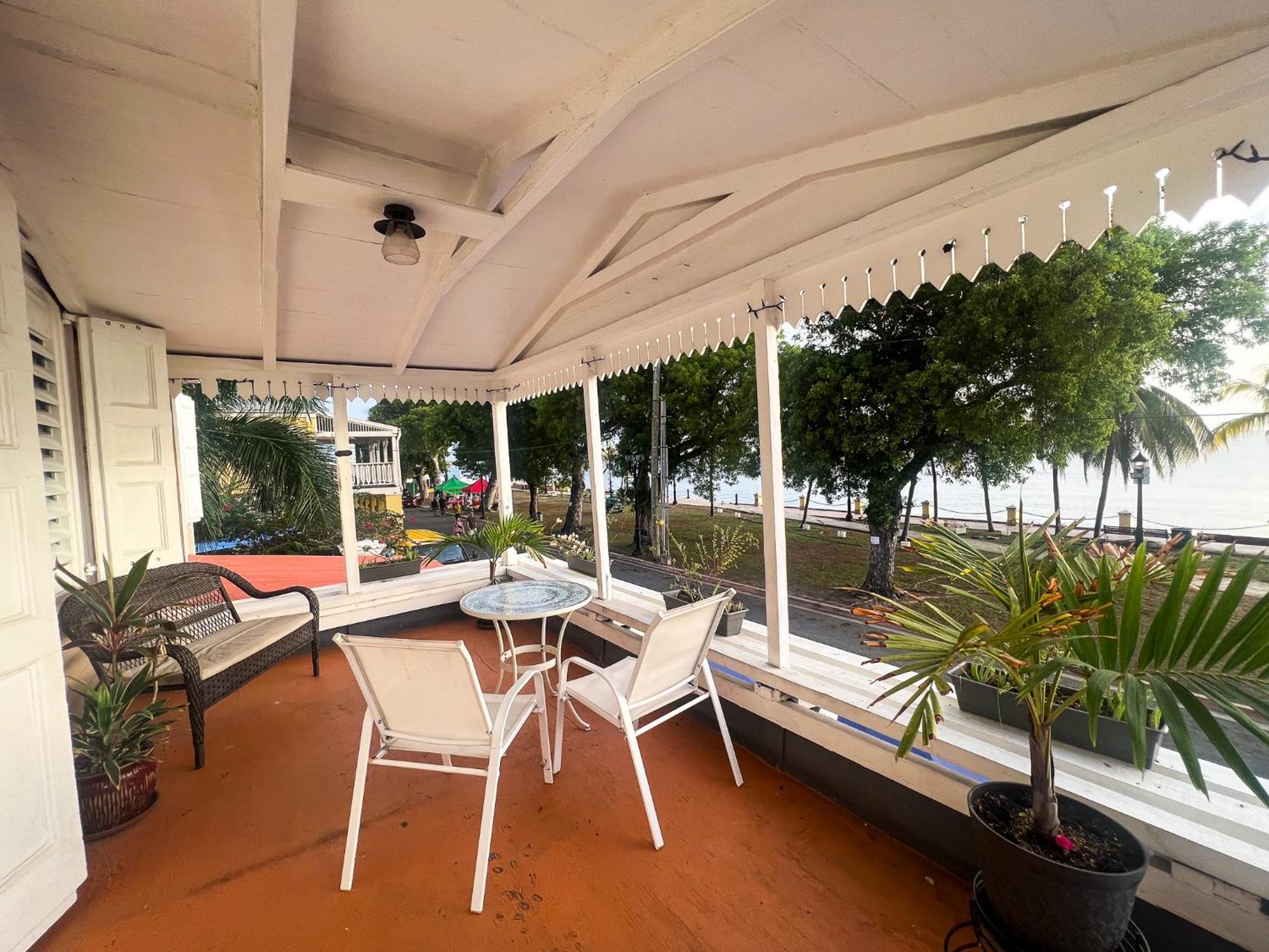 Hotel Victoria House Frederiksted Exterior foto